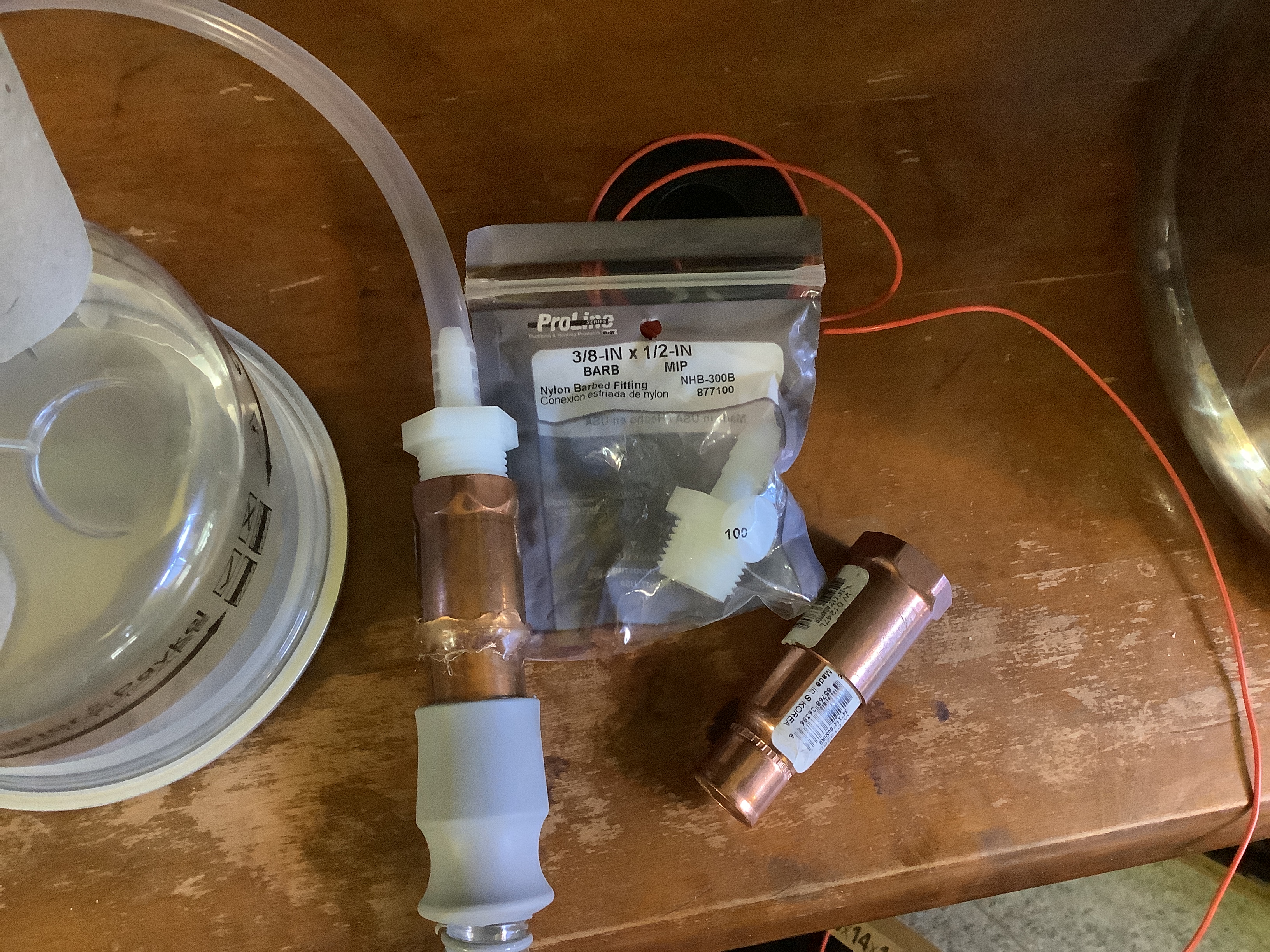 My adapter used to connect the manometer to standard CPAP tubing. WRONG size Nylon Barbed Fitting shown in picture!